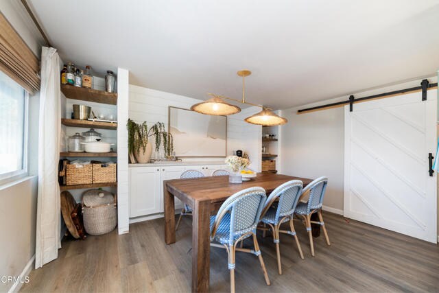 Building Photo - 2960 Royal Oaks Dr