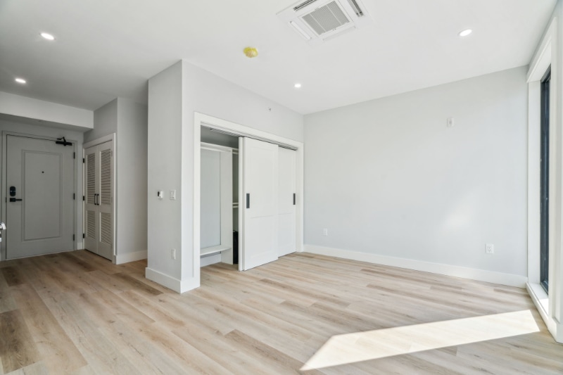 Building Photo - 3748 Lancaster Ave