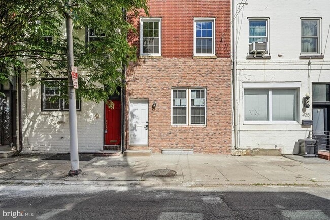 Building Photo - 423 S 20th St