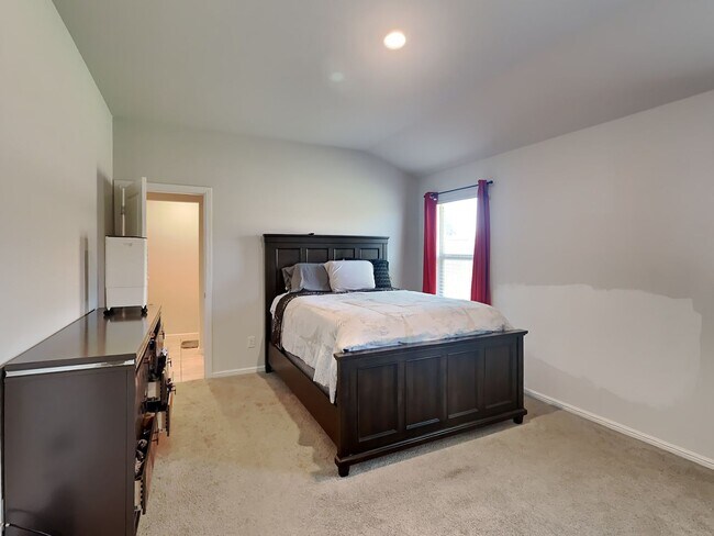 Building Photo - COMING SOON IN AZLE! 3 BEDROOM 2 BATHROOM ...