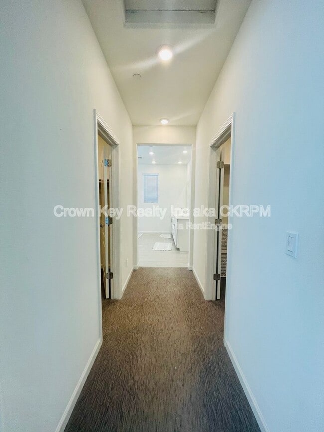 Building Photo - 6425 Dan Havicus Dr