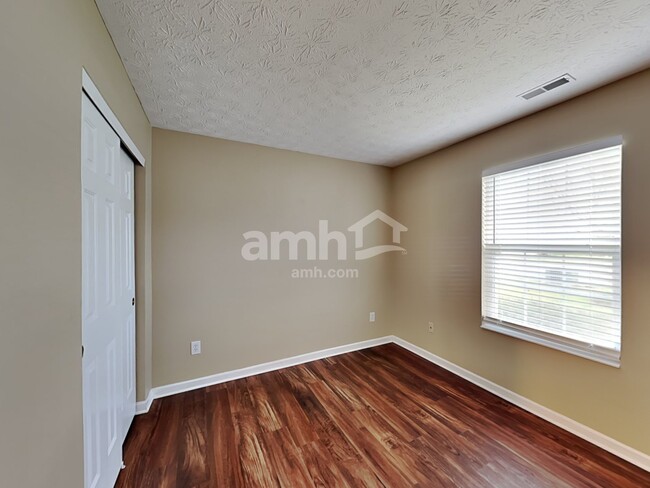 Building Photo - 8427 Nightshade Dr