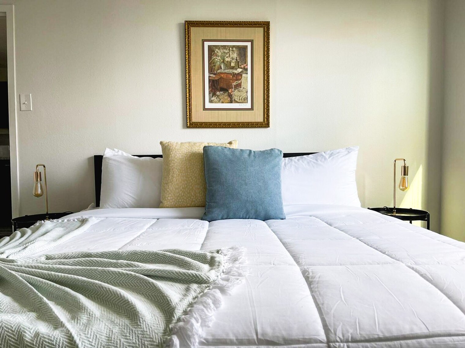 Building Photo - 2515 Burnet Ave