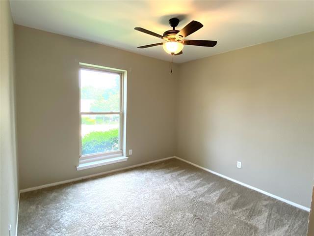 Building Photo - 2704 Winding Creek Dr