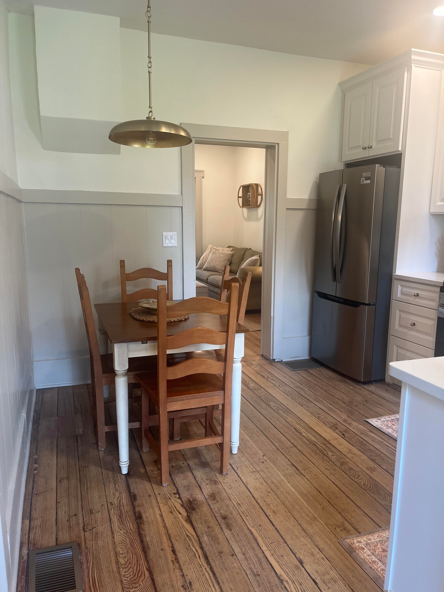 Building Photo - 406 W Front St