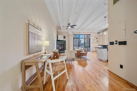 Building Photo - 1800 Lawrence St
