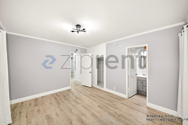 Building Photo - 3151 W Vallejo Dr