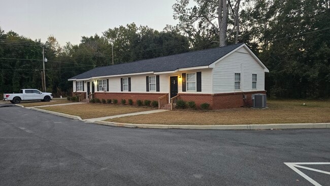 Building Photo - Monetta Apartments