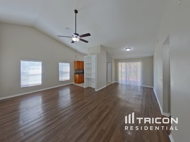 Building Photo - 3323 W Marcum St