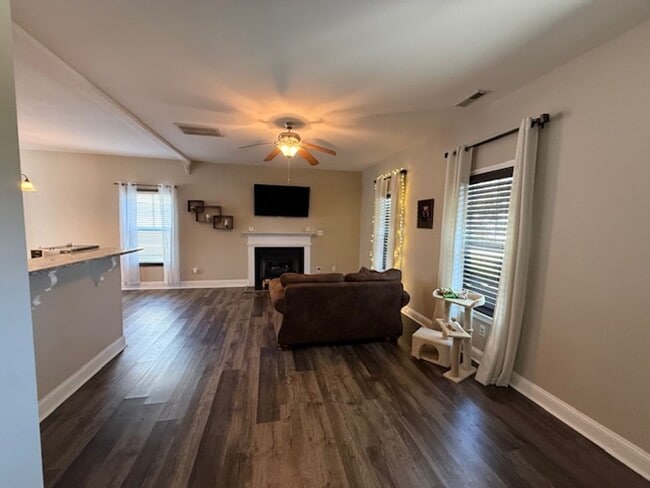 Building Photo - Welcome to Williamsburg Plantation!