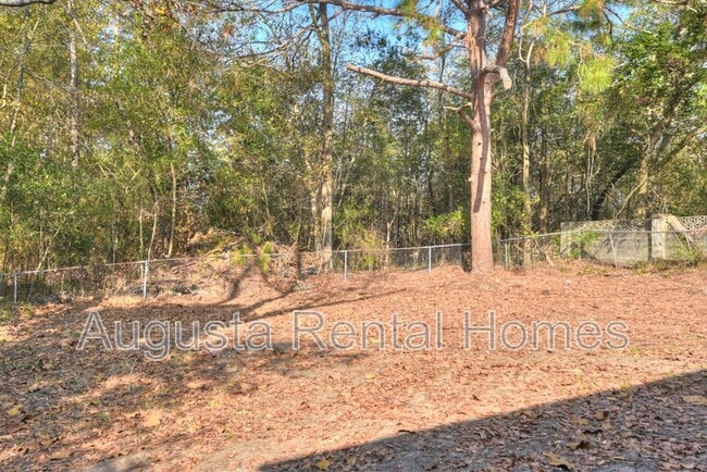 Building Photo - 3110 Arcadia Dr