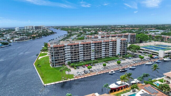 Building Photo - 899 Jeffery St