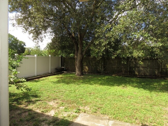 Building Photo - For Rent 4 Bd/ 3Ba Home