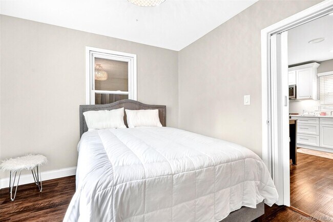 Building Photo - 109 Broadway