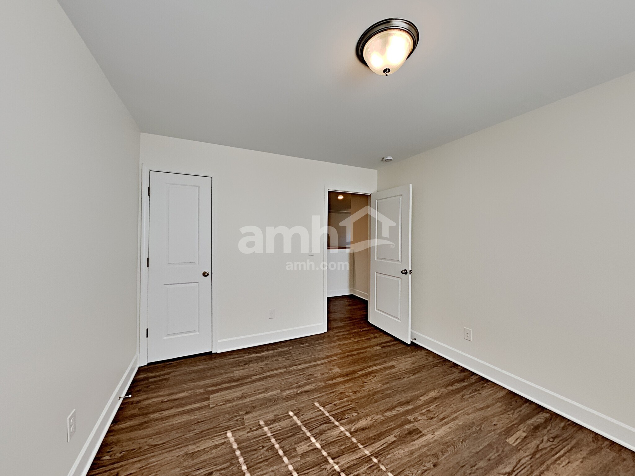 Building Photo - 4300 Longfellow Dr