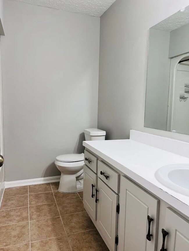 Building Photo - 1011 N 1st St