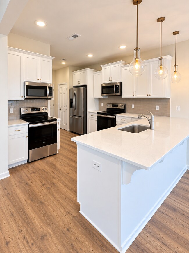 Building Photo - Now Leasing! 1 Month Free | Brand-New 3BR Home with 2-Car Garage Near Downtown Mooresville