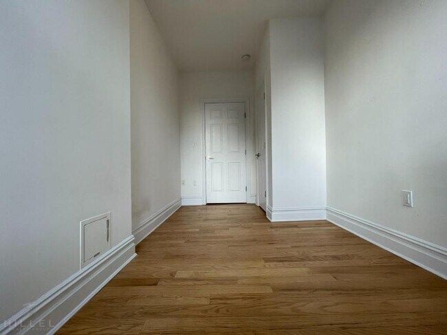 Building Photo - 2 bedroom in ASTORIA NY 11106