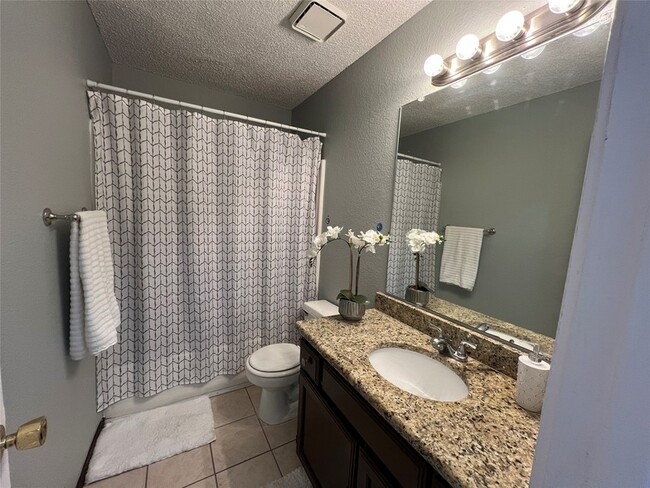 Building Photo - 6736 Black Wing Dr