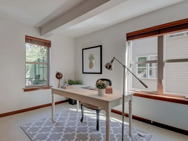 Building Photo - 722 Nob Hill Ave N