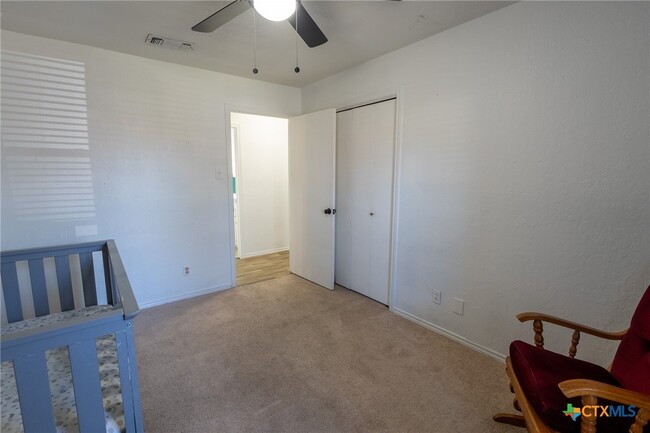 Building Photo - 1306 Ruiz Dr