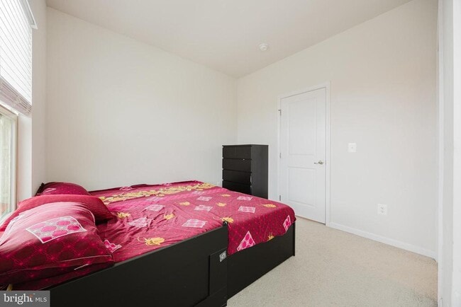 Building Photo - 43831 Stubble Cor Sq