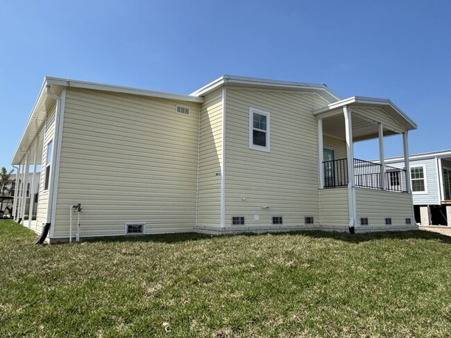 Building Photo - 5646 Blue Harbor Dr