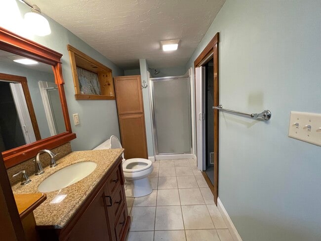 Building Photo - 40 Circle Point Rd