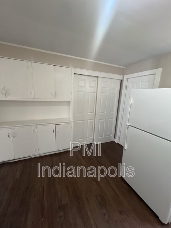 Building Photo - 2107 N Spencer Ave