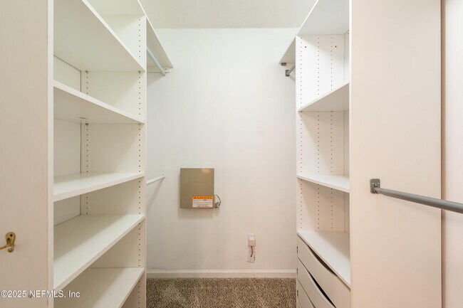 Building Photo - 1341 Grey Feather Ln