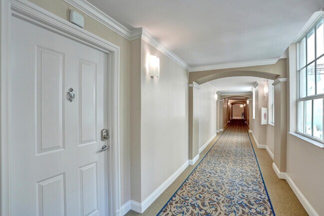 Building Photo - 600 S Dixie Hwy