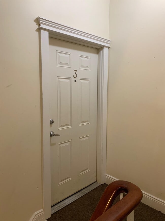 Building Photo - 364 7th St