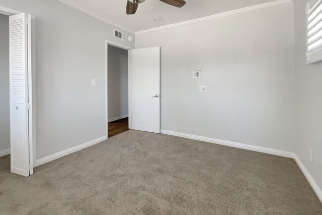 Building Photo - 13864 Lexicon Ave