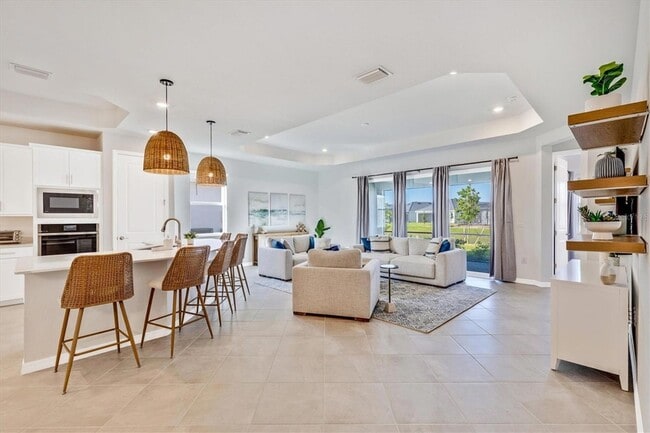 Building Photo - 17617 Santorini Ct