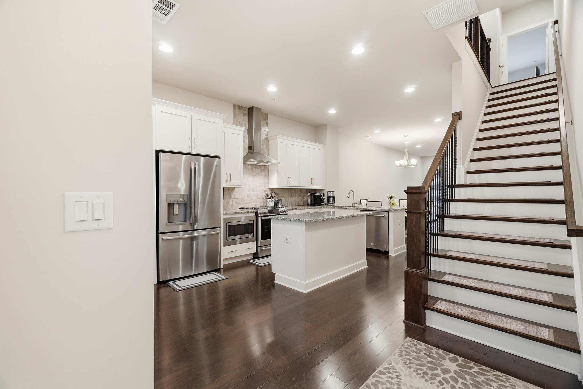 Building Photo - 4245 Deming Cir