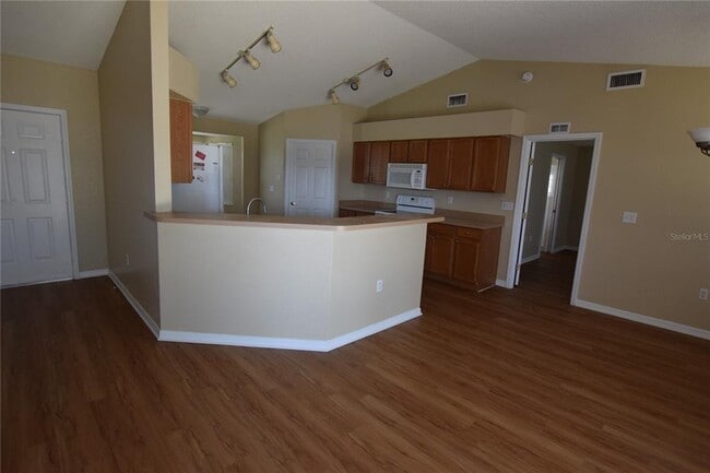 Building Photo - 206 Windridge St