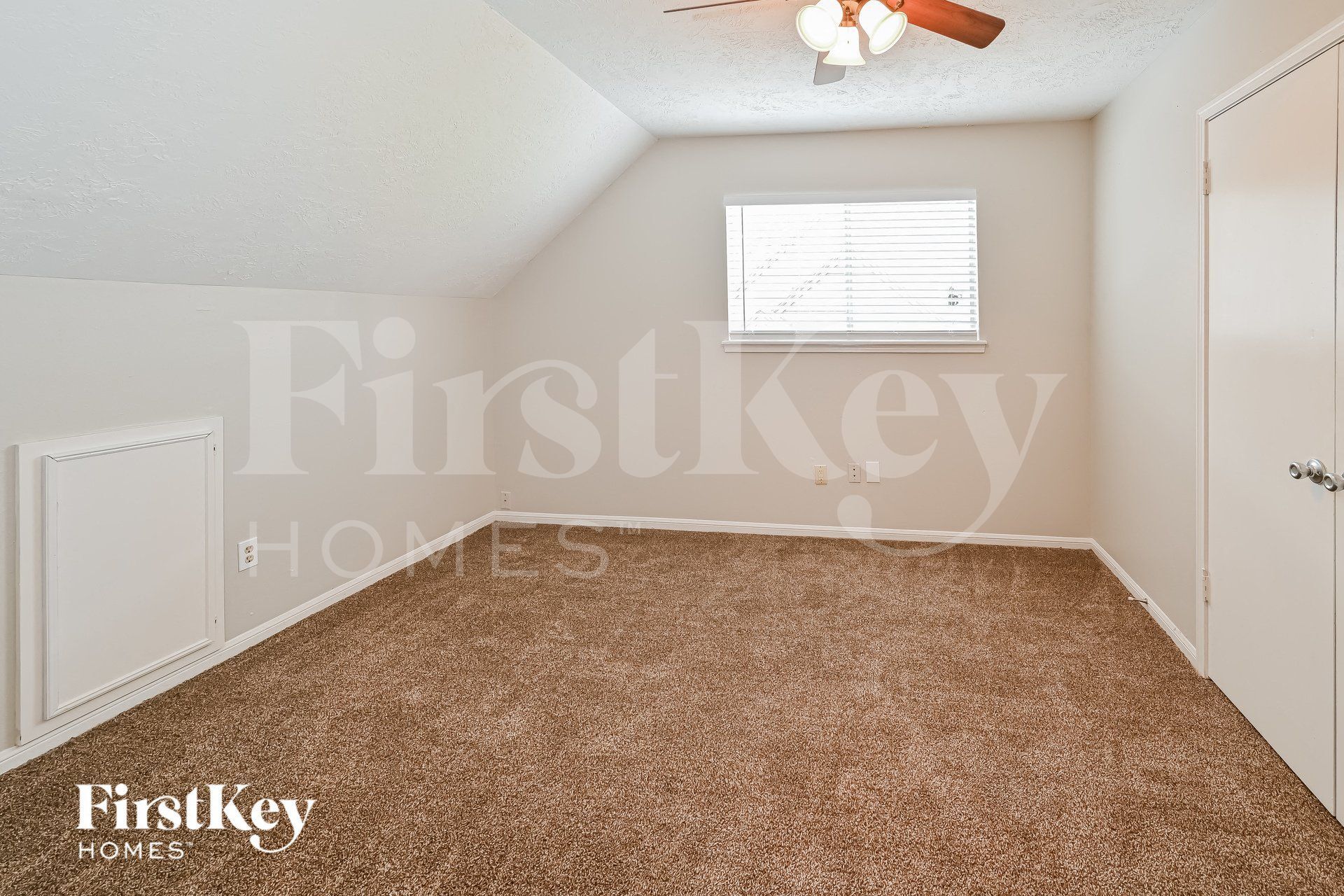 Building Photo - 3806 Fairvalley Dr