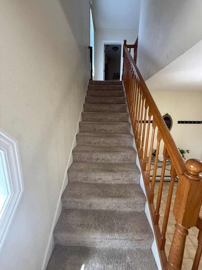Building Photo - 2108