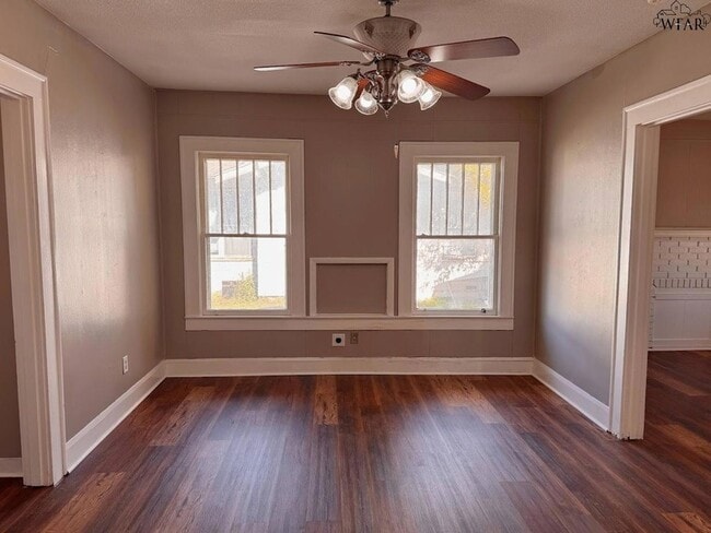 Building Photo - 1710 Monroe St