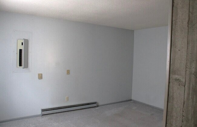 Building Photo - 15601 Bull Rapids Rd