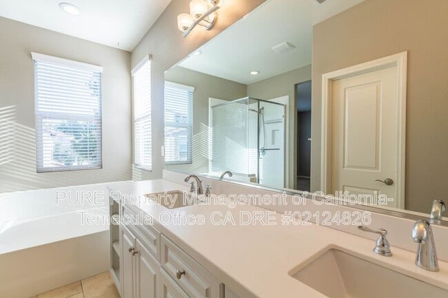 Building Photo - 44102 Calle Luz