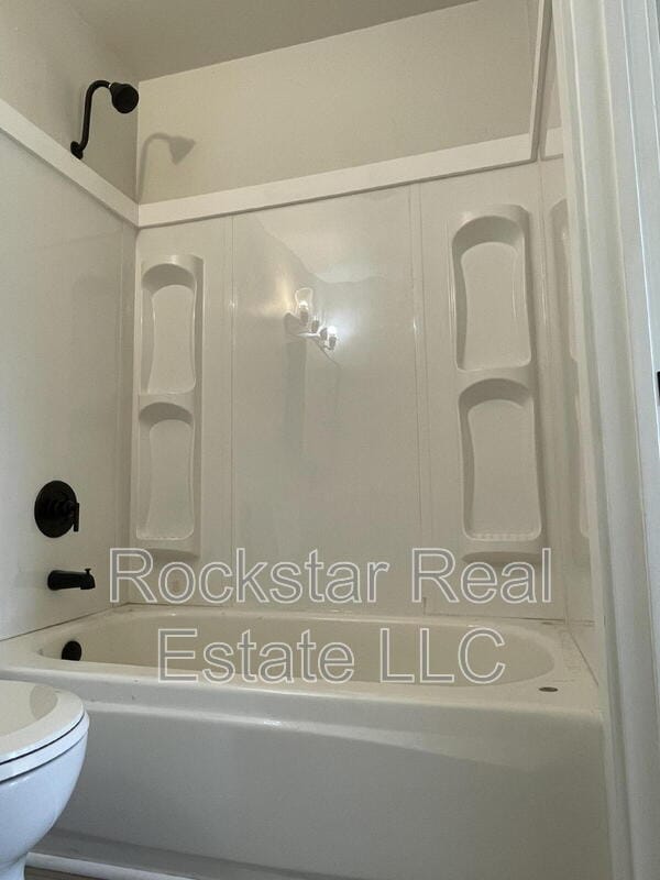 Building Photo - 1003 E Illinois Ave