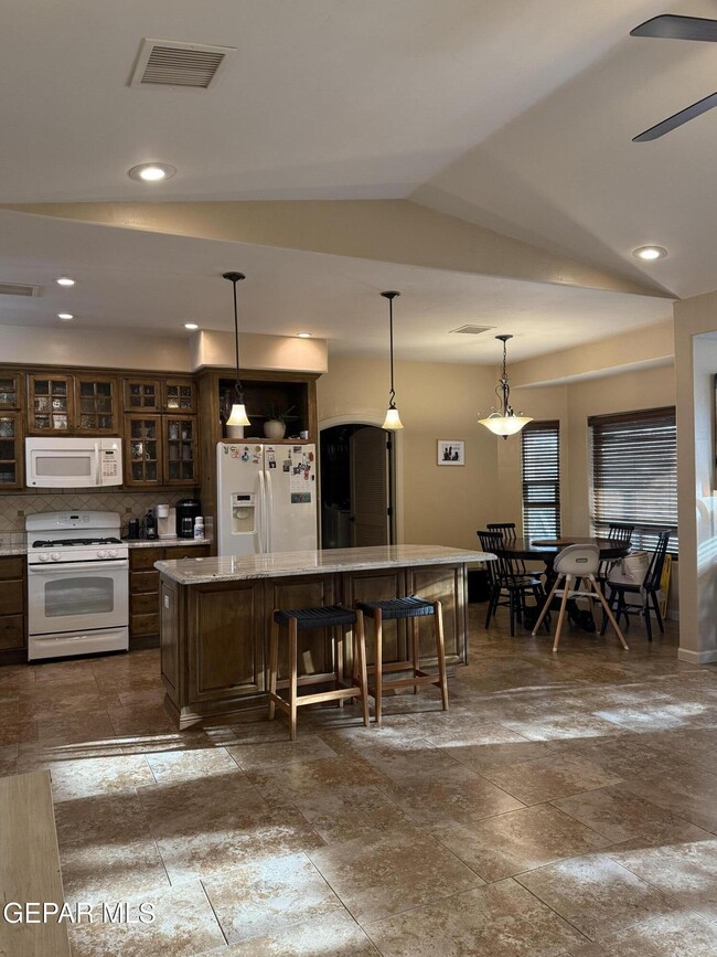 Building Photo - 5936 Anapaula Dr