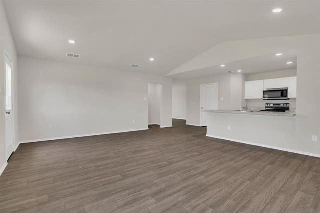 Building Photo - 137 Brooke Dr
