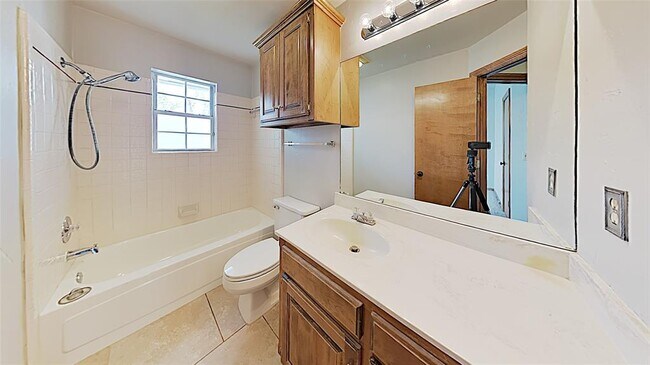 Building Photo - 2716 Ashe Brooke Pl