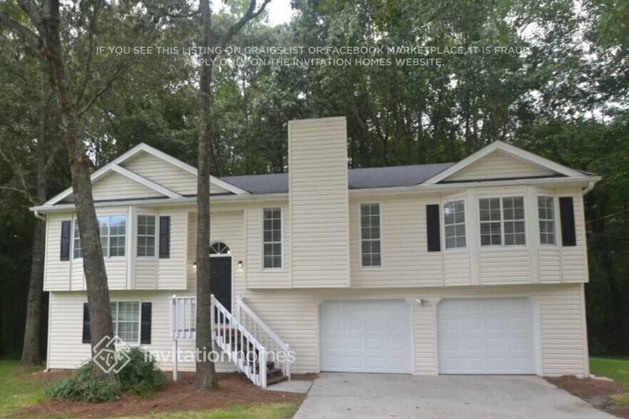 Primary Photo - 2290 Castle Royale Dr