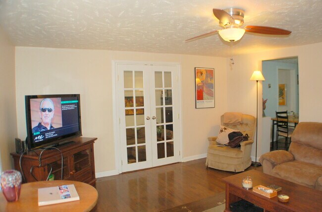 Building Photo - Move In Special! 50% Off First Months Rent
