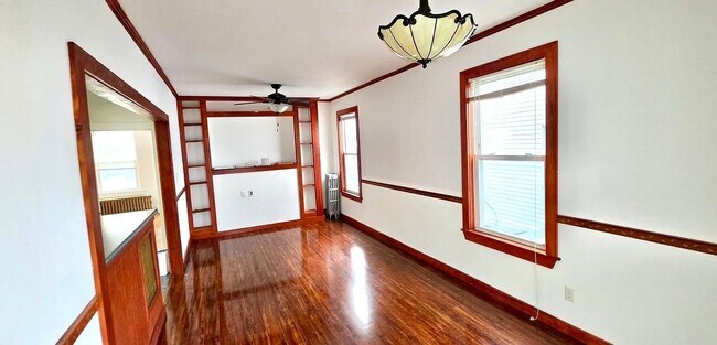 Building Photo - 24 Beyer Pl
