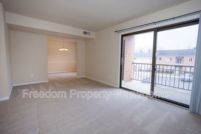 Building Photo - 10629 Provincial Dr