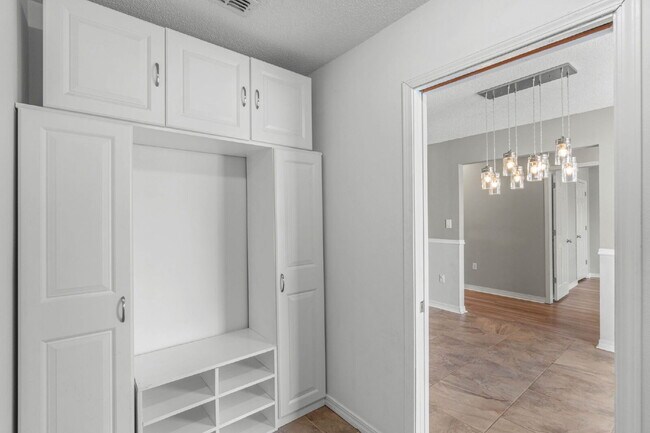 Building Photo - 203 Citadel Ln